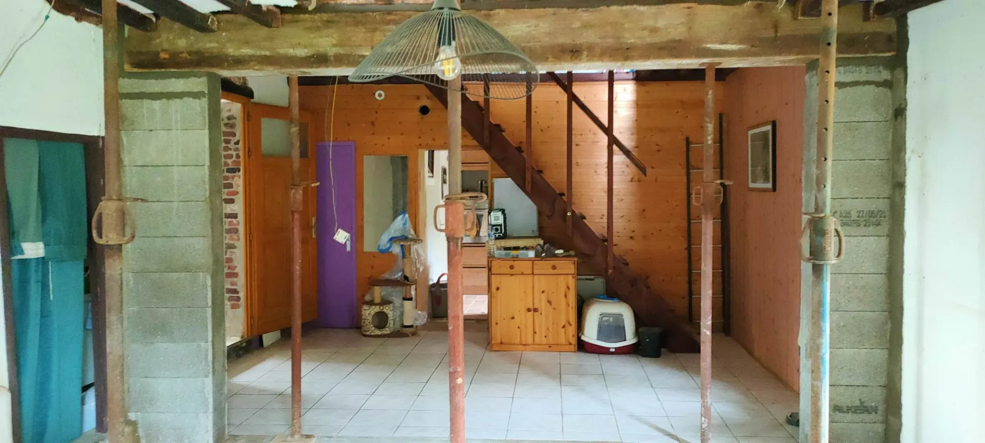 Poutres+en+bois+servant+de+linteau-+pose-es+et+finitions+de+retour+termine-es-8090d89d-1920w